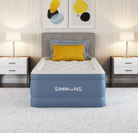 Simmons Nadmuchiwany materac z wbudowaną pompką boczną i miękkim aksamitnym wierzchem, 43,2 cm na łóżko podwójne Simmons Nadmuchiwany materac z wbudowaną pompką boczną i miękkim aksamitnym wierzchem, 43,2 cm na łóżko podwójne