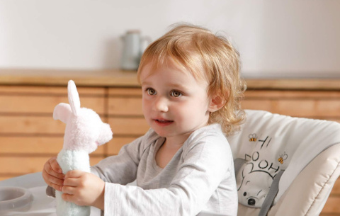 Hauck Sit'n Fold Disney wysokie krzesło dziecięce Pooh Cuddles, łatwe w składaniu, dla dzieci od 6. miesiąca życia Hauck Sit'n Fold Disney wysokie krzesło dziecięce Pooh Cuddles, łatwe w składaniu, dla dzieci od 6. miesiąca życia