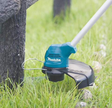 Makita UR100DZ – Akumulatorowa nożyca do trawy 10,8 V (bez akumulatora) Makita UR100DZ – Akumulatorowa nożyca do trawy 10,8 V (bez akumulatora)