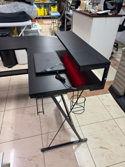 Bestier Biurko Gamingowe L-Shaped 130 cm RGB z Półką Bestier Biurko Gamingowe L-Shaped 130 cm RGB z Półką