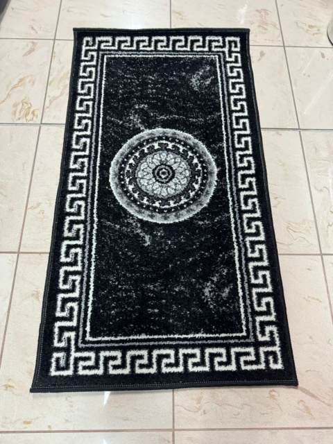 Dywan 70x125 cm Czarno-Biały – Stylowa dekoracja do każdego wnętrza Dywan 70x125 cm Czarno-Biały – Stylowa dekoracja do każdego wnętrza