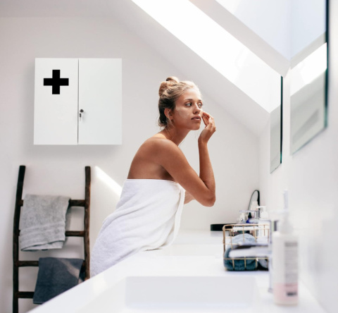 Relaxdays Szafka Medyczna XXL/ apteczka – zamykana, 11 przegródek Relaxdays Szafka Medyczna XXL/ apteczka – zamykana, 11 przegródek