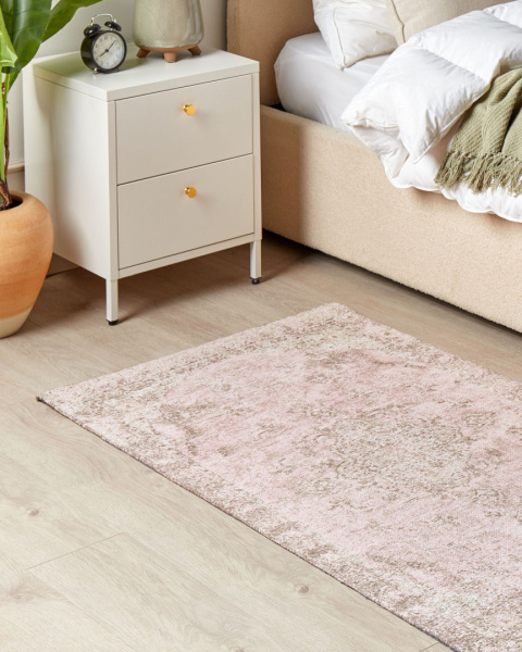 Dywan Bawełniany Beliani MATARIM 80 x 150 cm Różowy Postarzany Orientalny Dywan Bawełniany Beliani MATARIM 80 x 150 cm Różowy Postarzany Orientalny