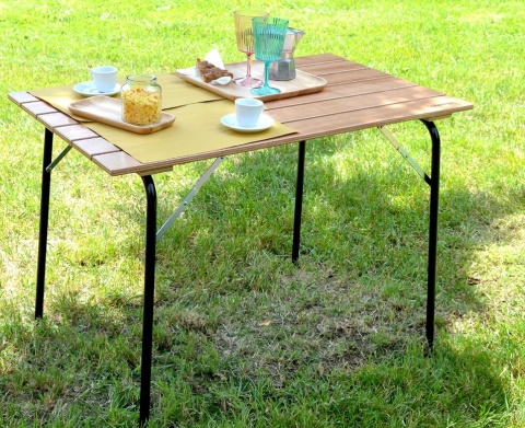 Castelmerlino 280 Składany Stół Okumè cm 100 x 60 cm – Naturalne Drewno i Matowa Czerń Castelmerlino 280 Składany Stół Okumè cm 100 x 60 cm – Naturalne Drewno i Matowa Czerń
