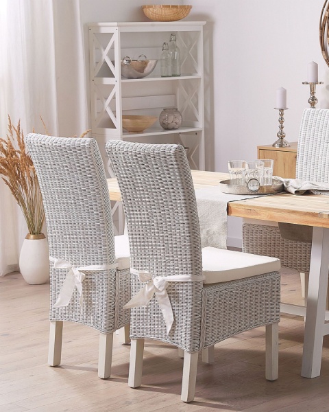 Zestaw 2 Krzeseł Do Jadalni Beliani ANDES Rattan Biały Wysokie Oparcie Zestaw 2 Krzeseł Do Jadalni Beliani ANDES Rattan Biały Wysokie Oparcie