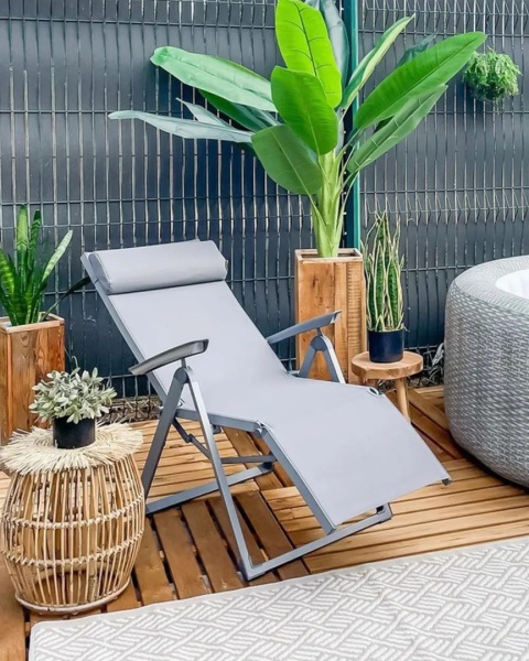 Beliani – Sztuczna roślina SNAKE PLANT 63 cm Zielony