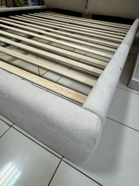 Łóżko tapicerowane Beliani BAJONNA 180 x 200 cm (EU Super King) Jasnobeżowe (Light Beige)